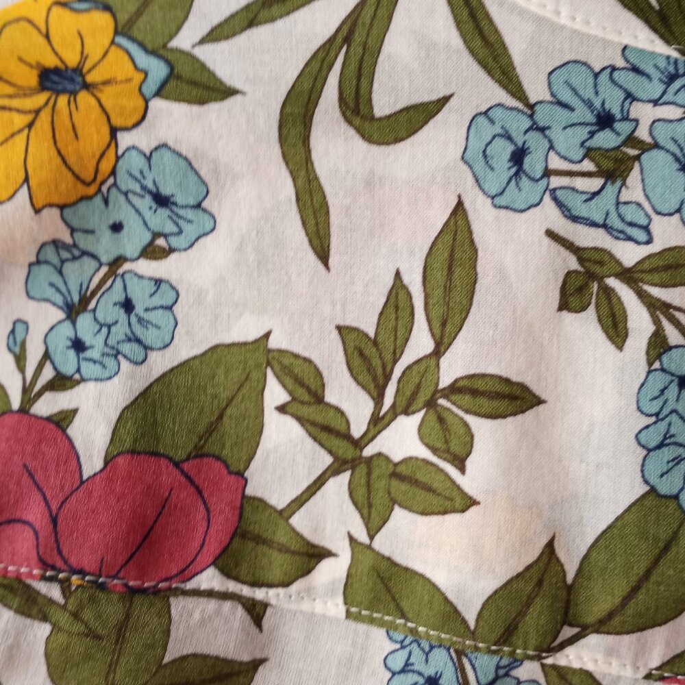 'Talbots' Floral Blouse S/P EUC - Picture 9 of 15